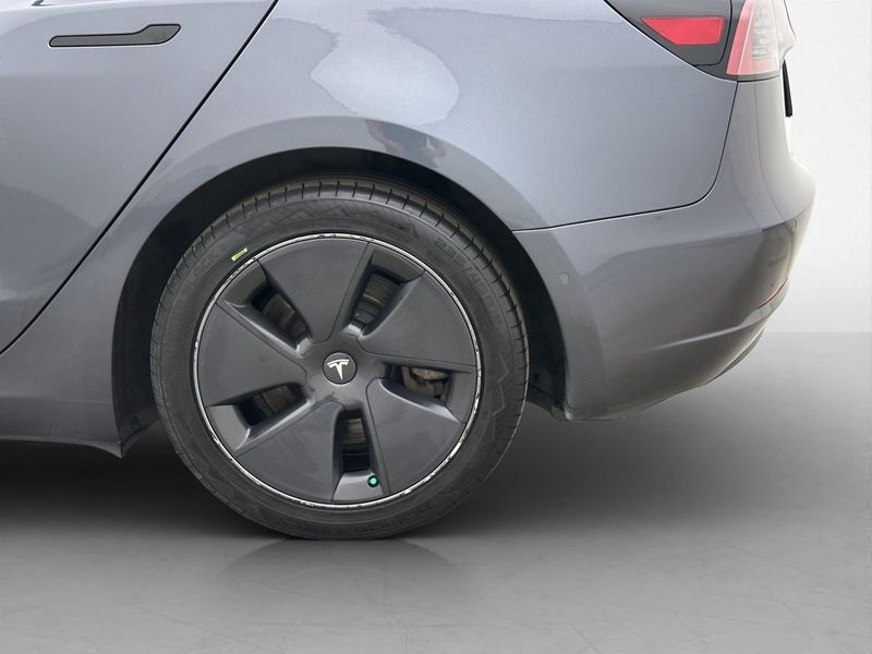 Tesla Model 3 bild 31