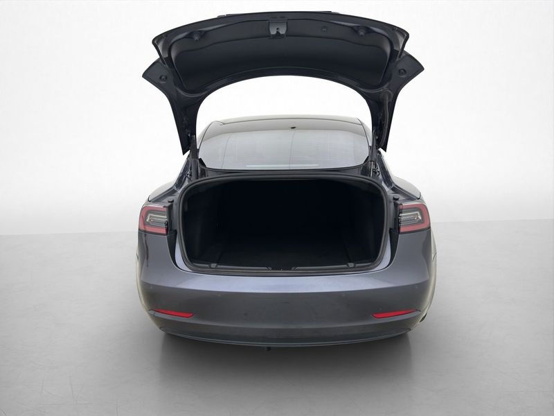Tesla Model 3 bild 29