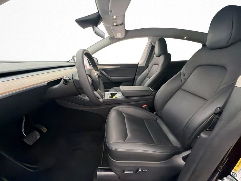 Tesla Model Y bild 11