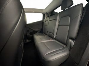 Tesla Model Y bild 15