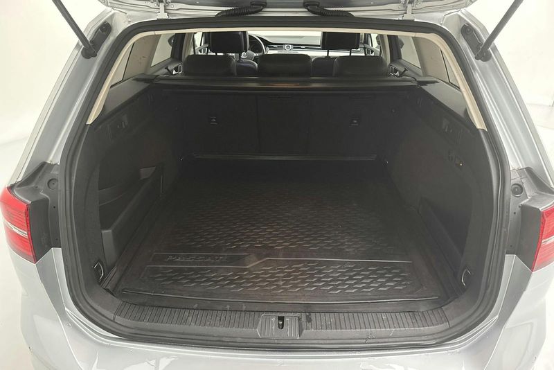 Volkswagen Passat bild 9