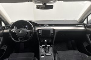 Volkswagen Passat bild 6