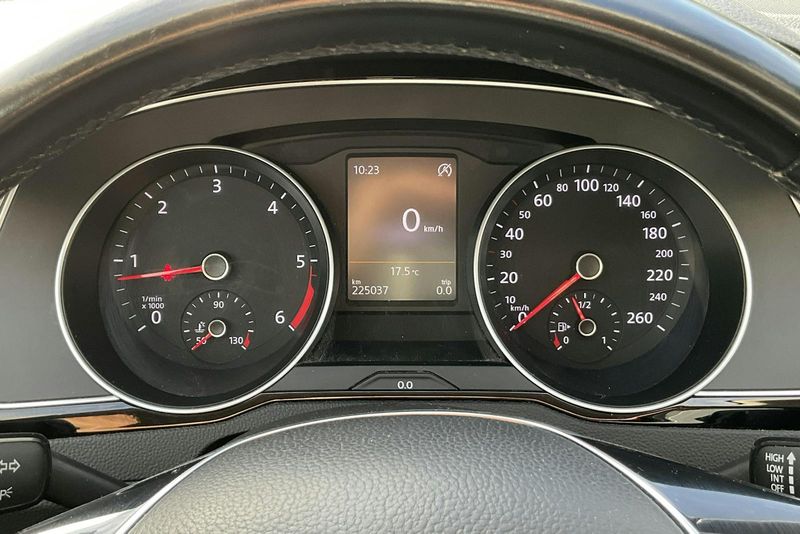 Volkswagen Passat bild 10