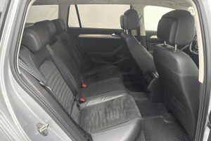 Volkswagen Passat bild 8