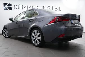 Lexus IS bild 10