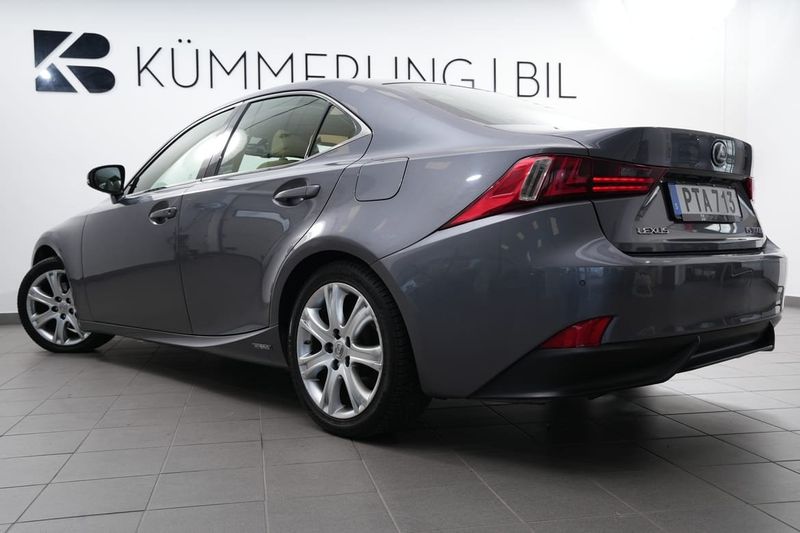 Lexus IS bild 10
