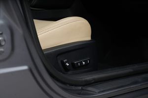 Lexus IS bild 19