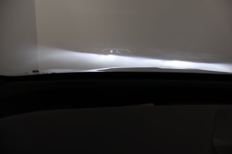 BMW iX bild 16
