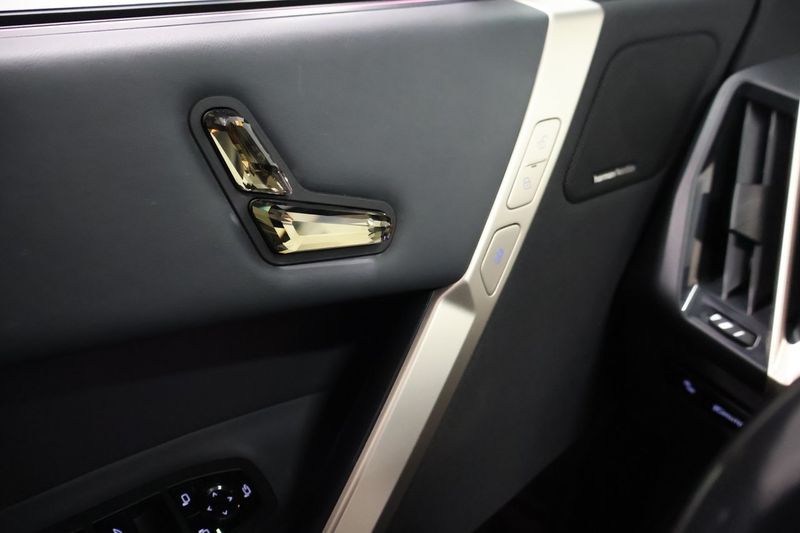BMW iX bild 7