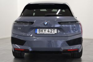 BMW iX bild 5