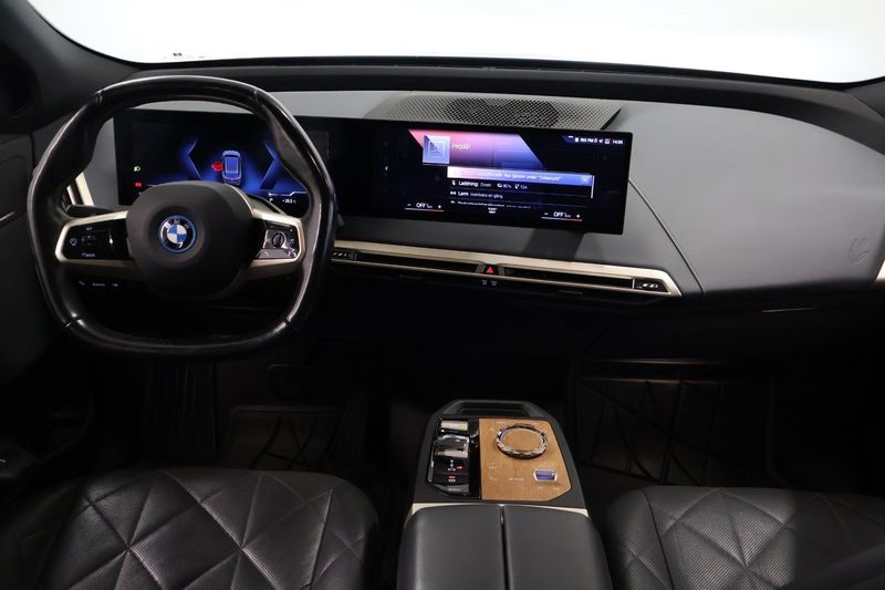 BMW iX bild 7