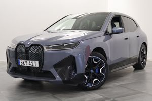 BMW iX bild 1