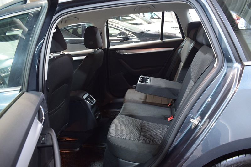 Skoda Octavia bild 11