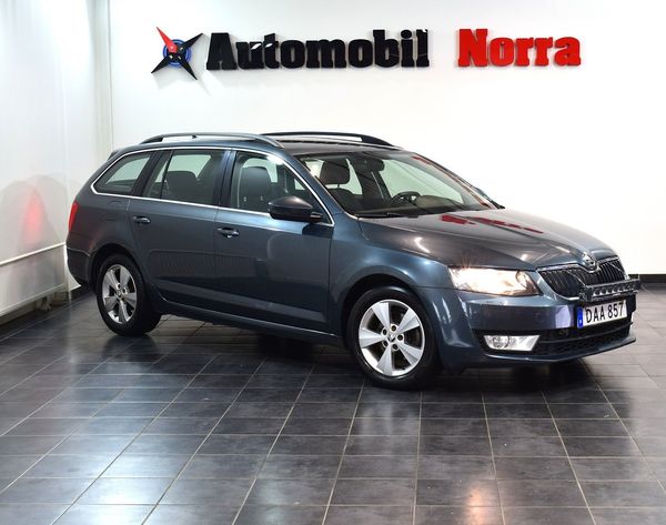 Skoda Octavia Kombi 1.6 TDI Ambition PDC/M-värmare/Ny kamrem/Krok - 2017