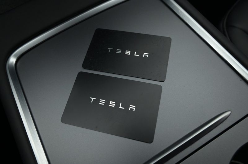Tesla Model 3 bild 24