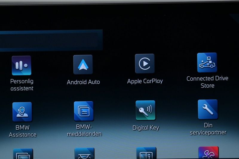 BMW i4 bild 16