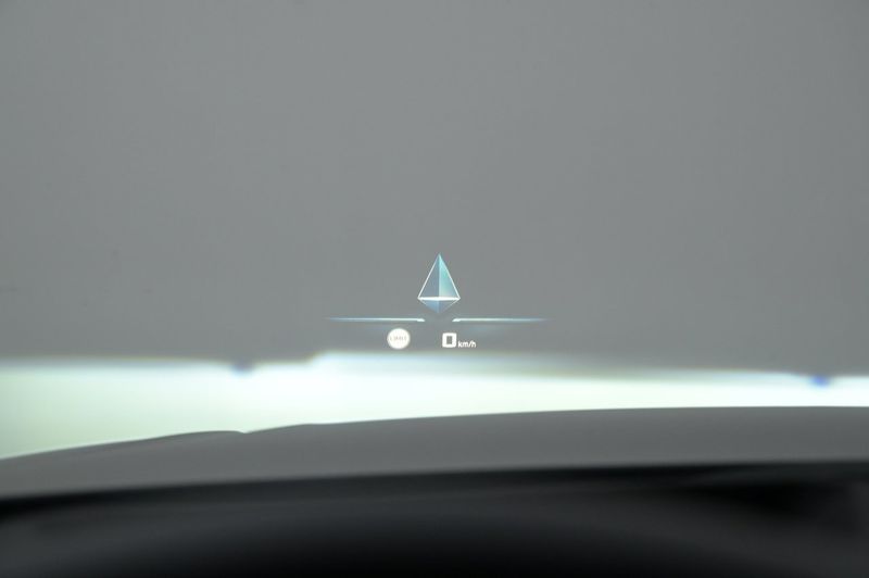 BMW i4 bild 8