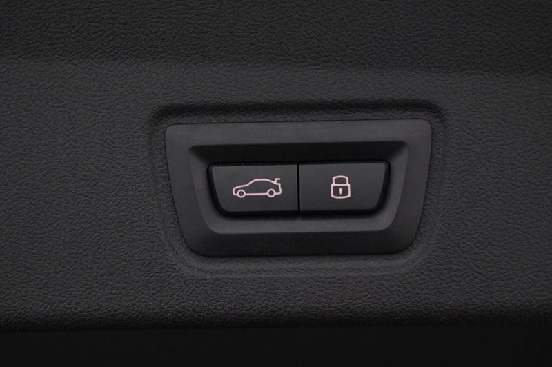 BMW i4 bild 21