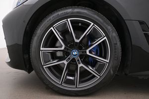 BMW i4 bild 27