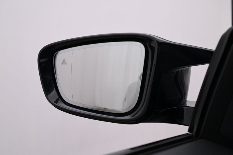 BMW i4 bild 18