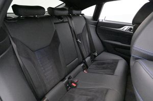 BMW i4 bild 19