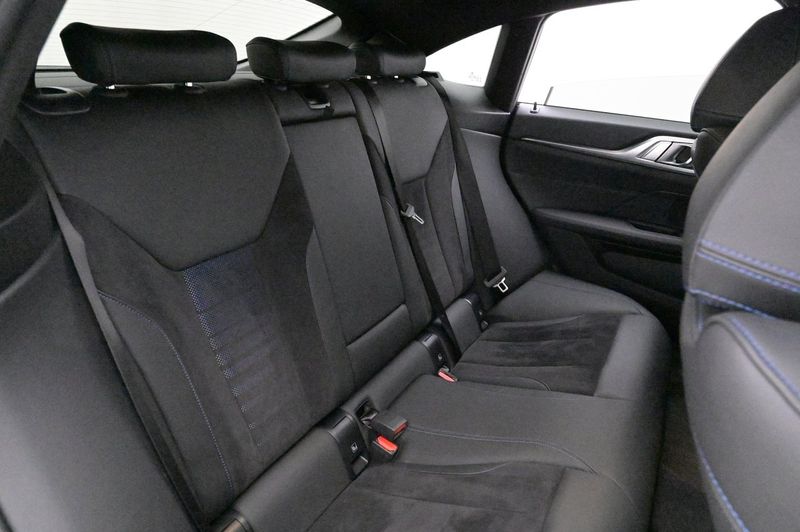 BMW i4 bild 19