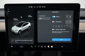 Tesla Model Y bild 12