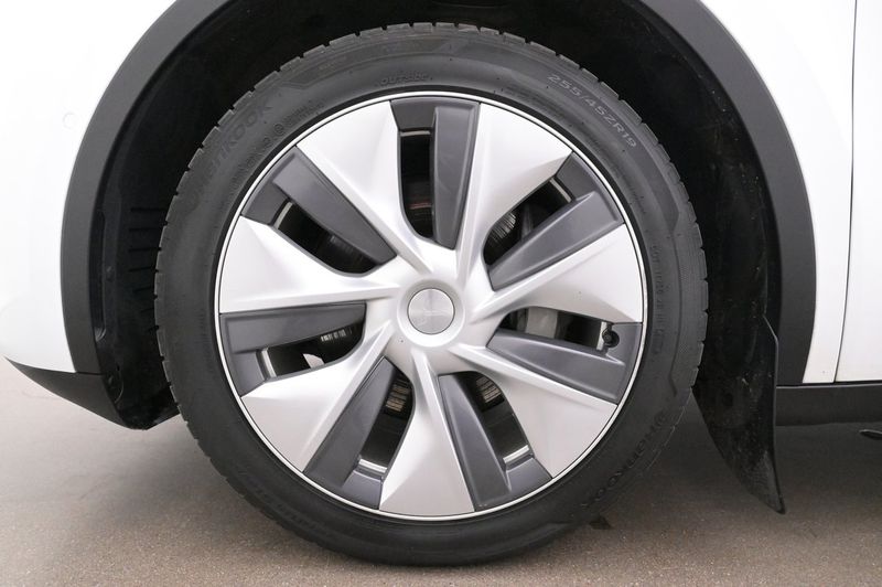 Tesla Model Y bild 27