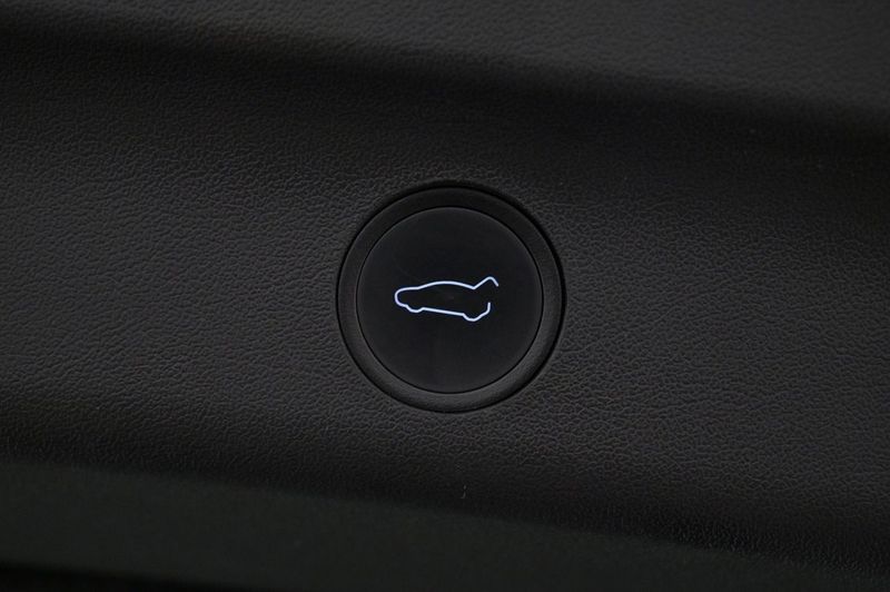 Tesla Model Y bild 22