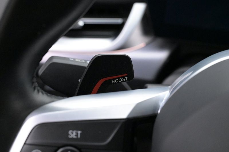BMW iX1 bild 8