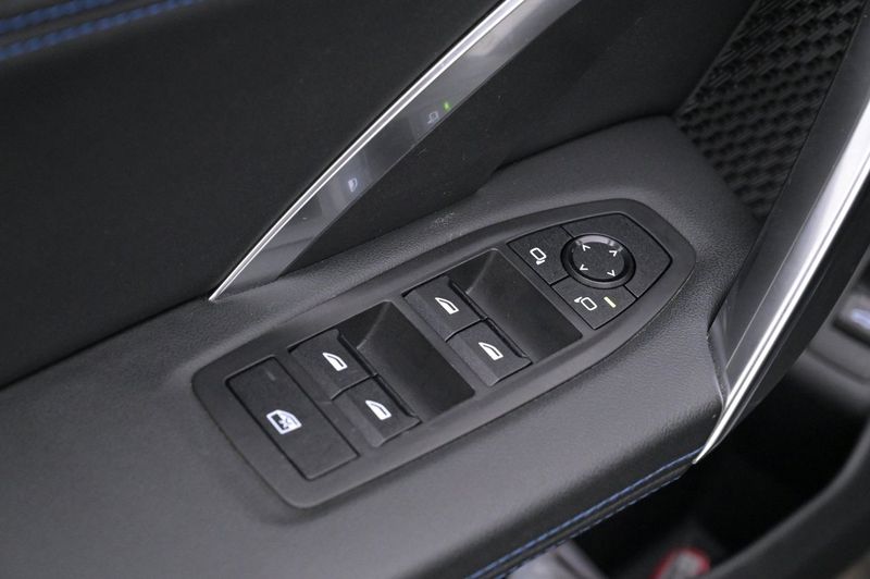 BMW iX1 bild 11