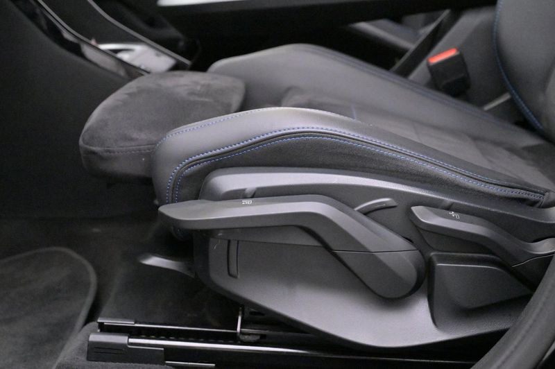 BMW iX1 bild 12