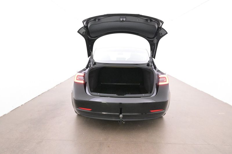 Tesla Model 3 bild 22
