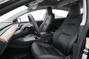Tesla Model 3 bild 8