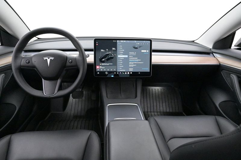 Tesla Model 3 bild 6