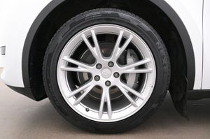 Tesla Model Y bild 27