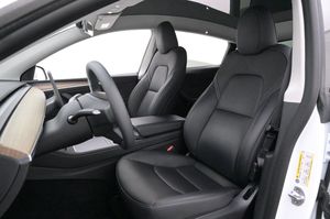Tesla Model Y bild 9