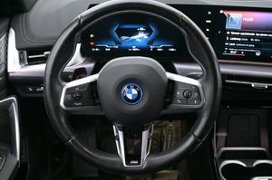 BMW iX1 bild 7