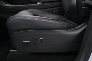 Tesla Model Y bild 11