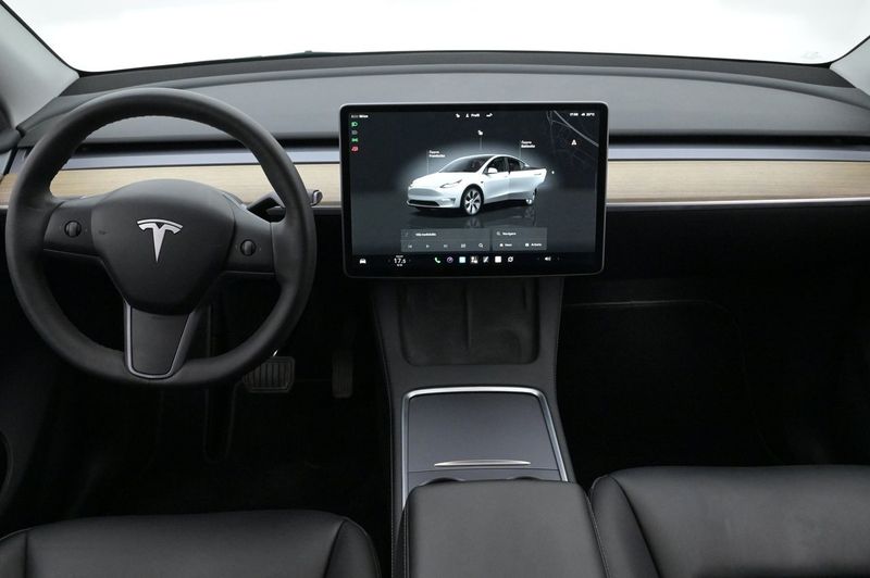 Tesla Model Y bild 6