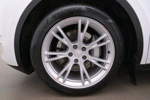 Tesla Model Y bild 27