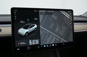 Tesla Model Y bild 19