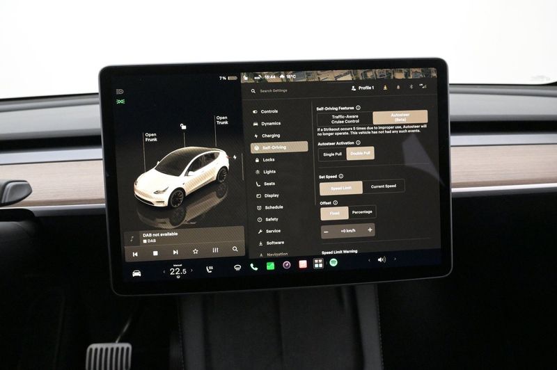 Tesla Model Y bild 11