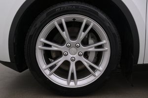 Tesla Model Y bild 27