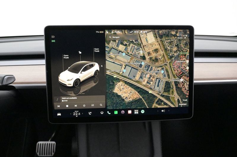 Tesla Model Y bild 17
