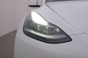 Tesla Model Y bild 26