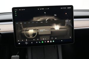 Tesla Model Y bild 14
