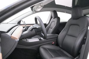 Tesla Model Y bild 9