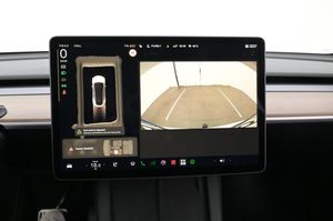 Tesla Model Y bild 16