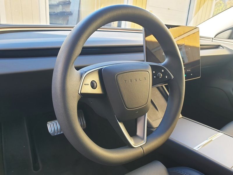 Tesla Model 3 bild 9